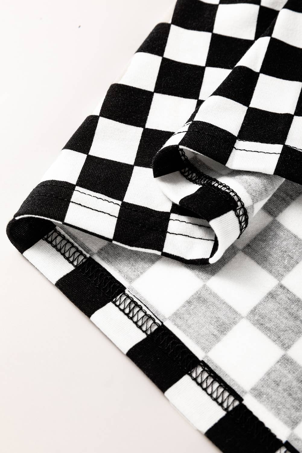 Plus Size Checkered Print Side Slits Round Neck T Shirt