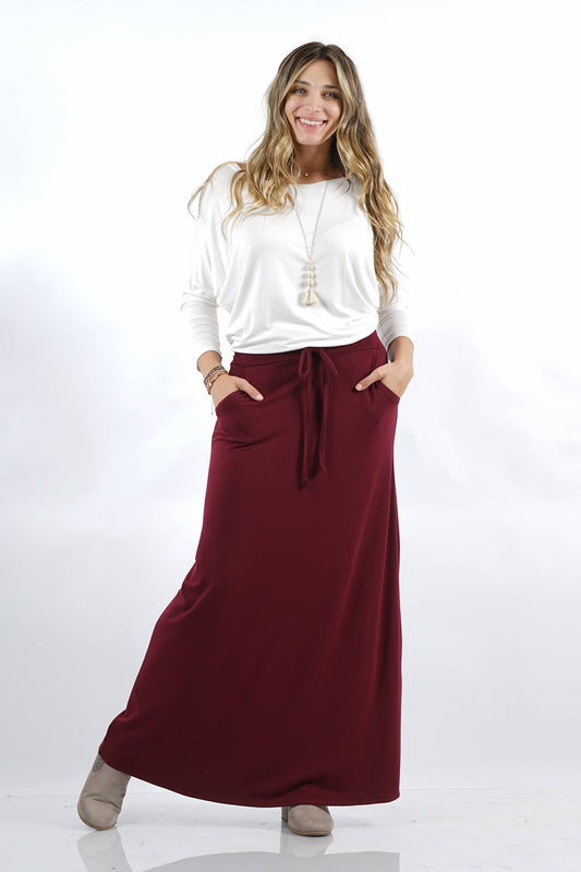 ",....Plus size Maxi Skirt w\ pockets